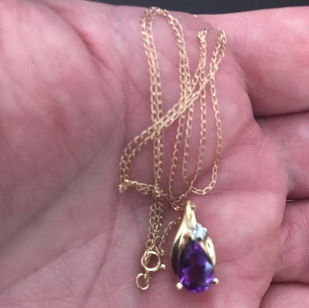 10K GOLD CHAIN AND 14K PENDANT